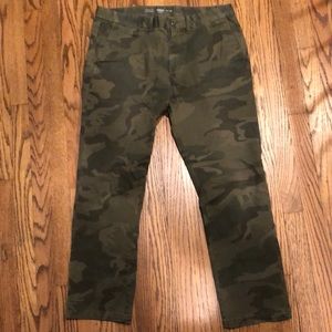 Old Navy Ultimate Slim camo chinos 34x30